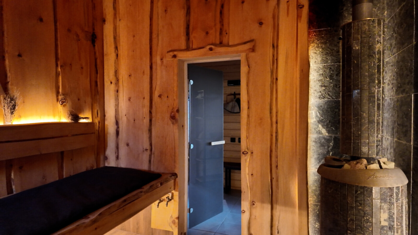 Парная с другой стороны