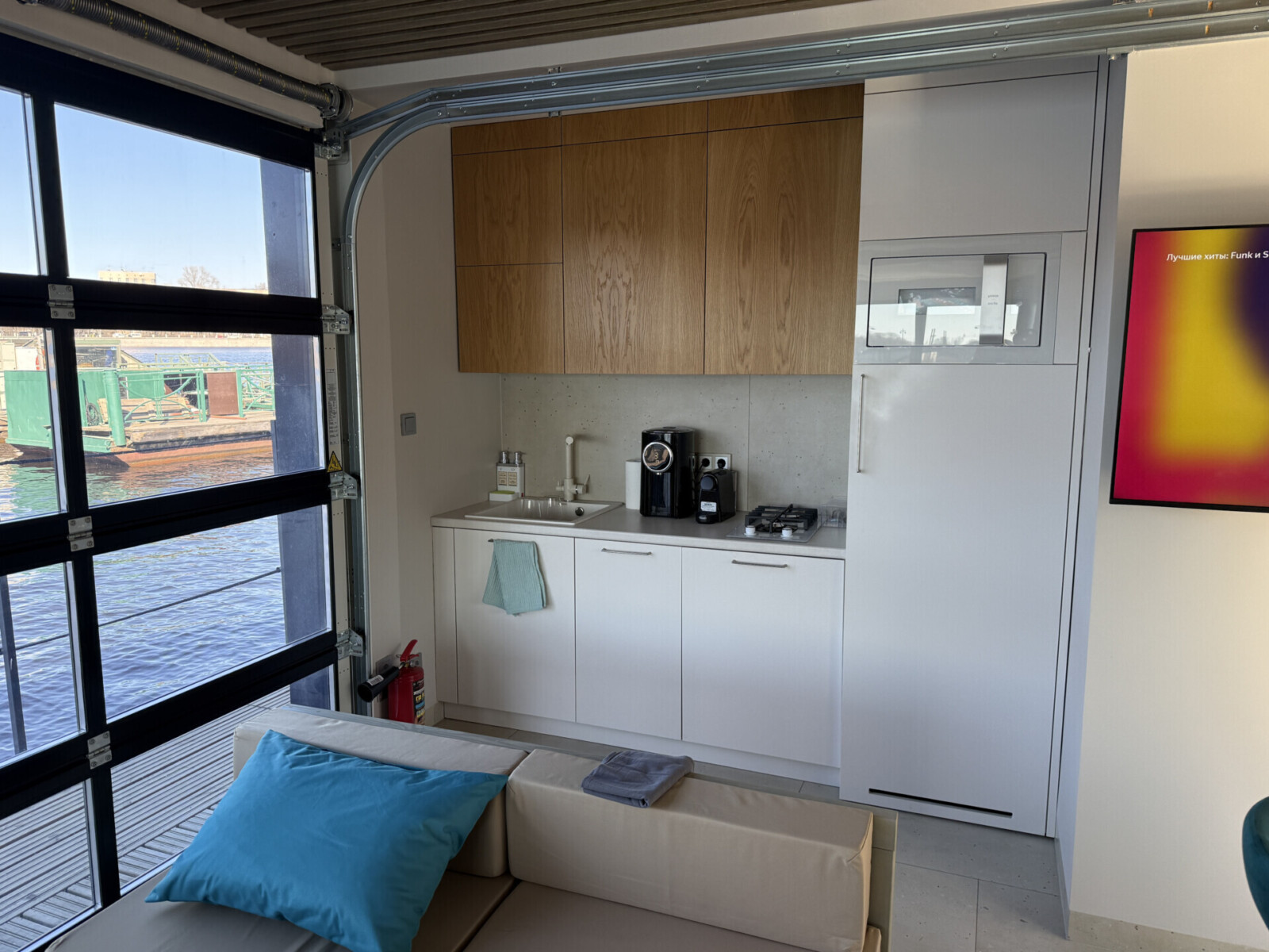 Кухонный уголок